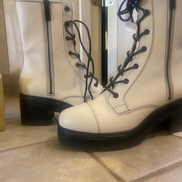 Michael Kors Bryce whit level combat boots - Picture 2 of 3